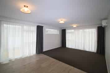 210A Ngamotu Road, Spotswood