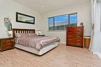 20 Thomas Hamer Place, Greenhithe