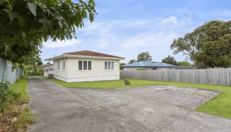 183 Don Buck Road, Massey