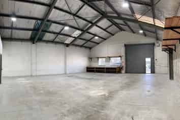 Versatile 200m2 Mixed Use Warehouse Otahuhu