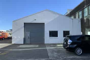 Versatile 200m2 Mixed Use Warehouse Otahuhu