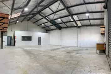 Versatile 200m2 Mixed Use Warehouse Otahuhu