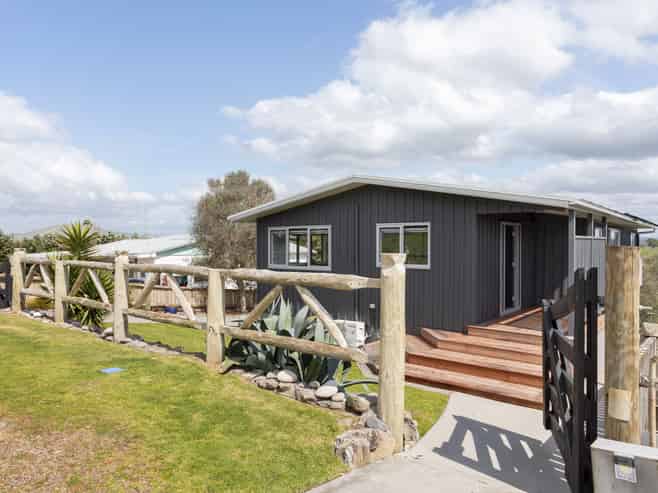 286 Pukehina Parade, Pukehina