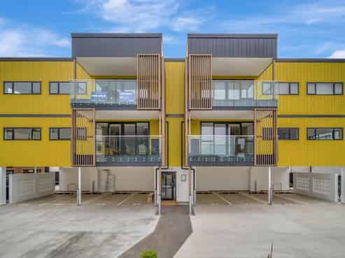 102/7 Newelm Lane, Flat Bush