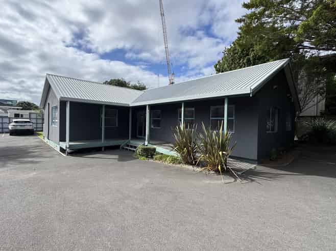 CBD office suite with flexible lease terms