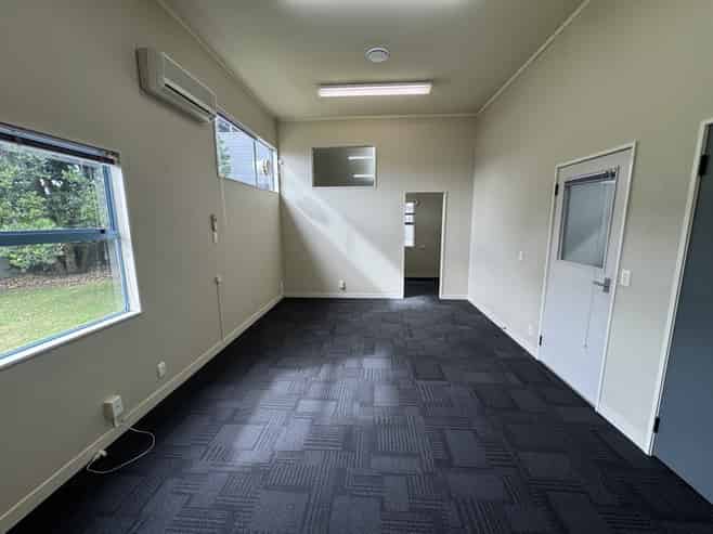 CBD office suite with flexible lease terms