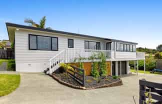 4 Brampton Road, Snells Beach