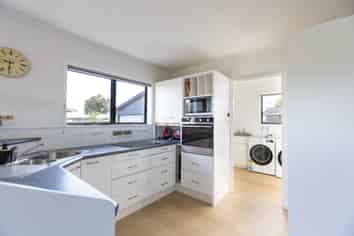 52 Guppy Road, Greenmeadows