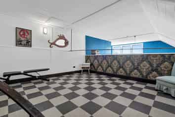 105 High Street, Eltham