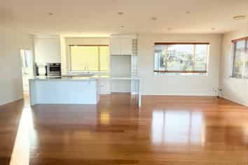 138B Beach Road, Castor Bay