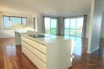 138B Beach Road, Castor Bay