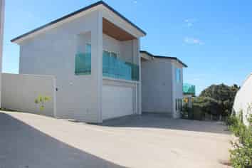 138B Beach Road, Castor Bay
