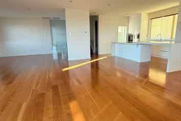 138B Beach Road, Castor Bay