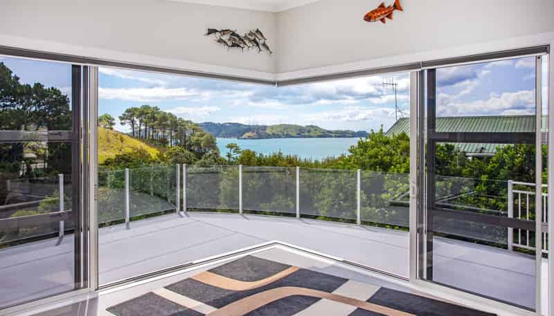 56 Puriri Road, Coromandel