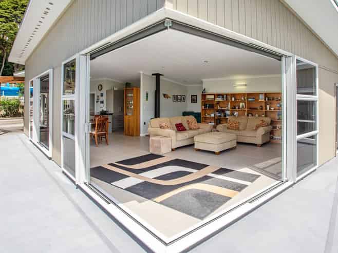 56 Puriri Road, Coromandel