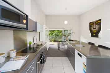 7/2 Onslow Road, Khandallah