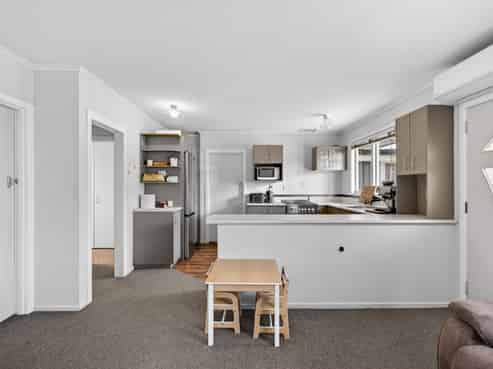 2/18 Armour Place, Onekawa