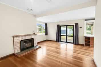 9 Park Road, West End