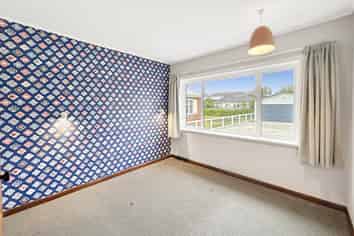 9 Park Road, West End