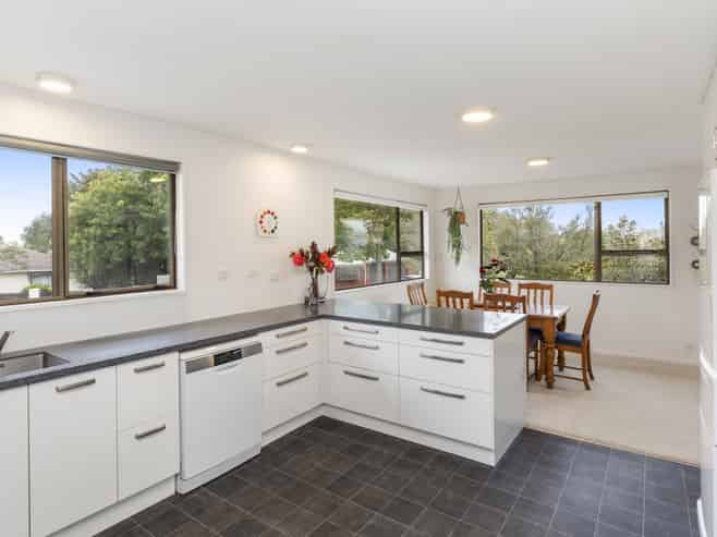 81 Dunbarton Street, Redwood