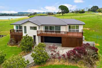21 Omana Avenue, Helensville