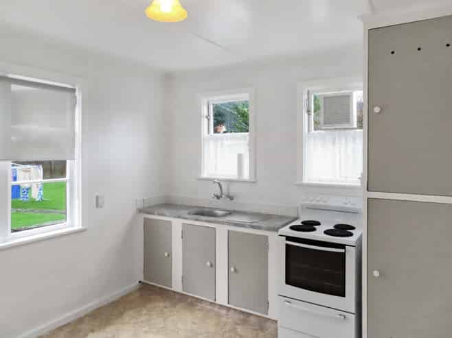 3 Bryant Grove, Taita