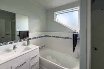 3 Ridgeway Drive , Kamo