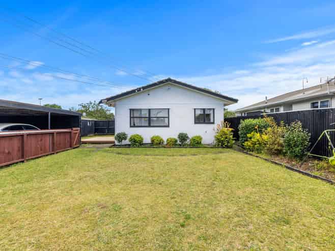 1/108 Gloucester Road, Manurewa