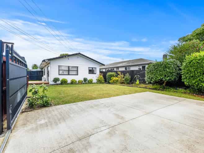 1/108 Gloucester Road, Manurewa