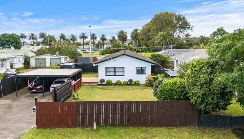 1/108 Gloucester Road, Manurewa