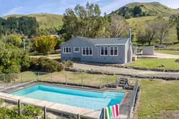 57 Admiral Station Road, Gladstone