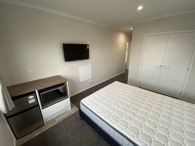 1C/19 Hibiscus Avenue, Hamilton Lake