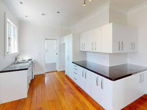 21 Godwin Crescent, College Estate