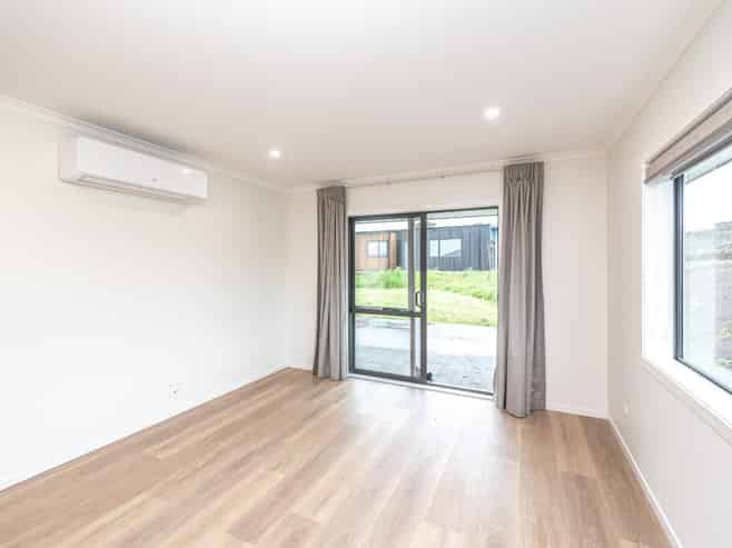 32 Tirimoana Place , Otamatea