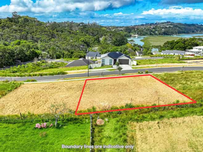 6 Awanui Road, Red Beach