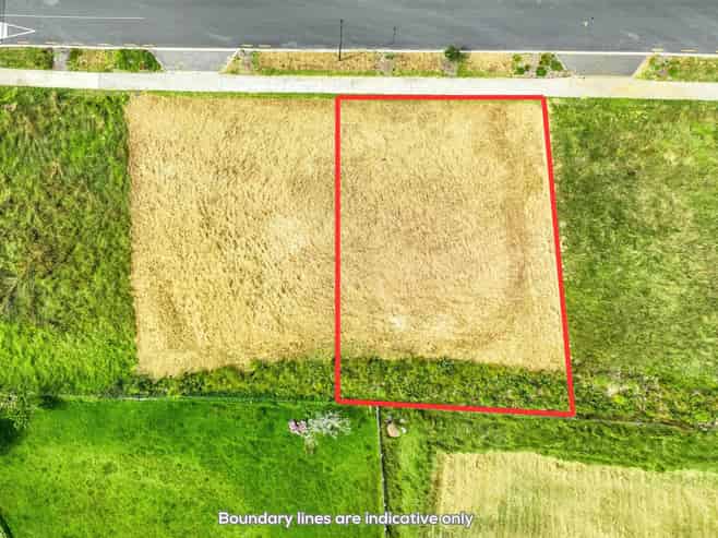 6 Awanui Road, Red Beach