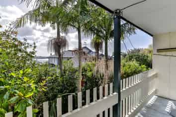 5/40A Hamilton Rd, Herne Bay