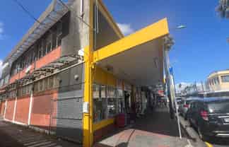 High-Exposure Shop on Great South Road 