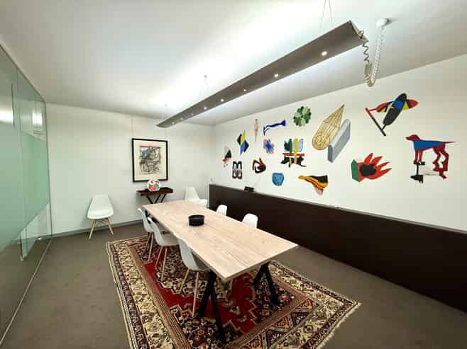 Rare full floor corner office | Light & bright