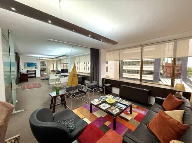 Rare full floor corner office | Light & bright