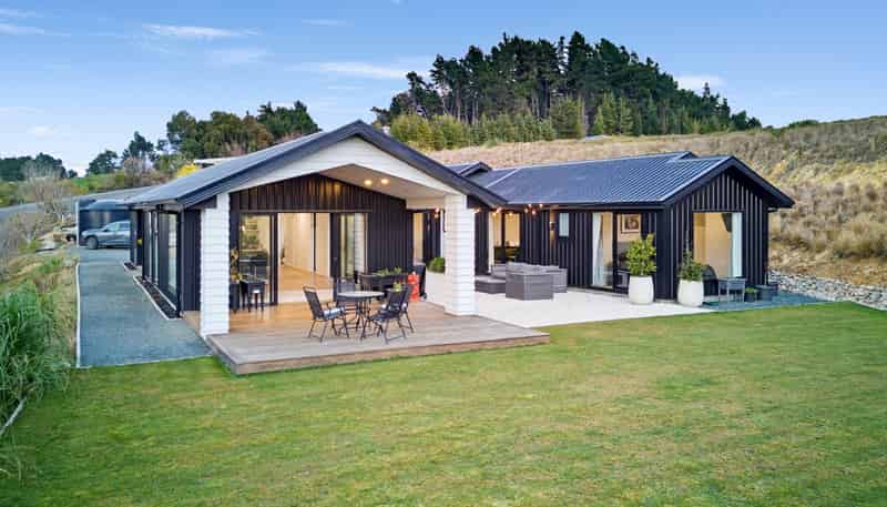 105 Redvale Rd, Redwood Valley