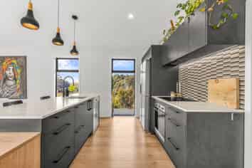 105 Redvale Rd, Redwood Valley