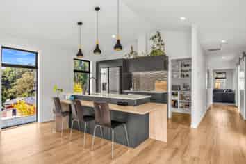 105 Redvale Rd, Redwood Valley