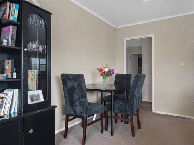 A/325 Royal Road, Massey