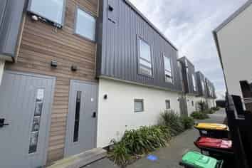 4/101  Mackworth Street, Woolston