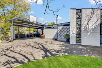 1006 Rata street, Mahora