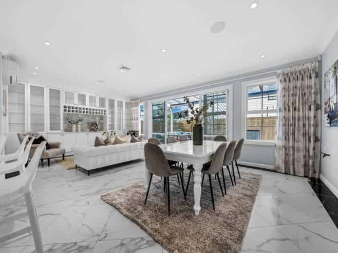 2 Piringa Street, Flat Bush