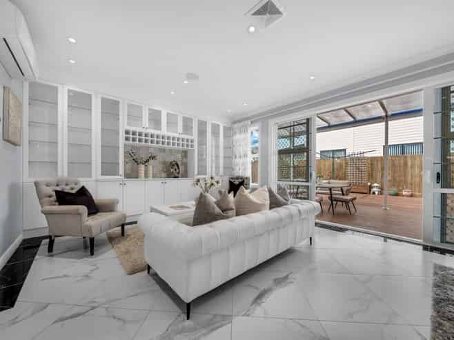 2 Piringa Street, Flat Bush