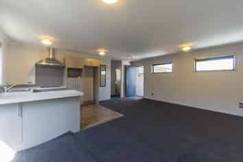 5/102 Old Farm Road, Hamilton East