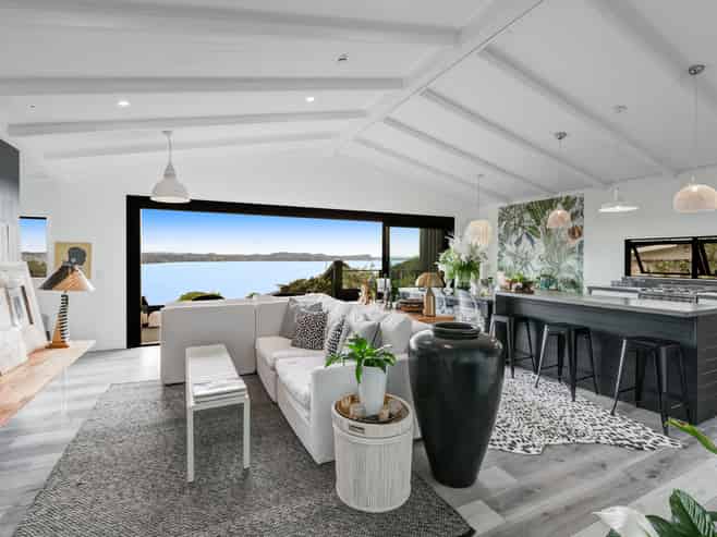 30 Duncansby Road, Stanmore Bay